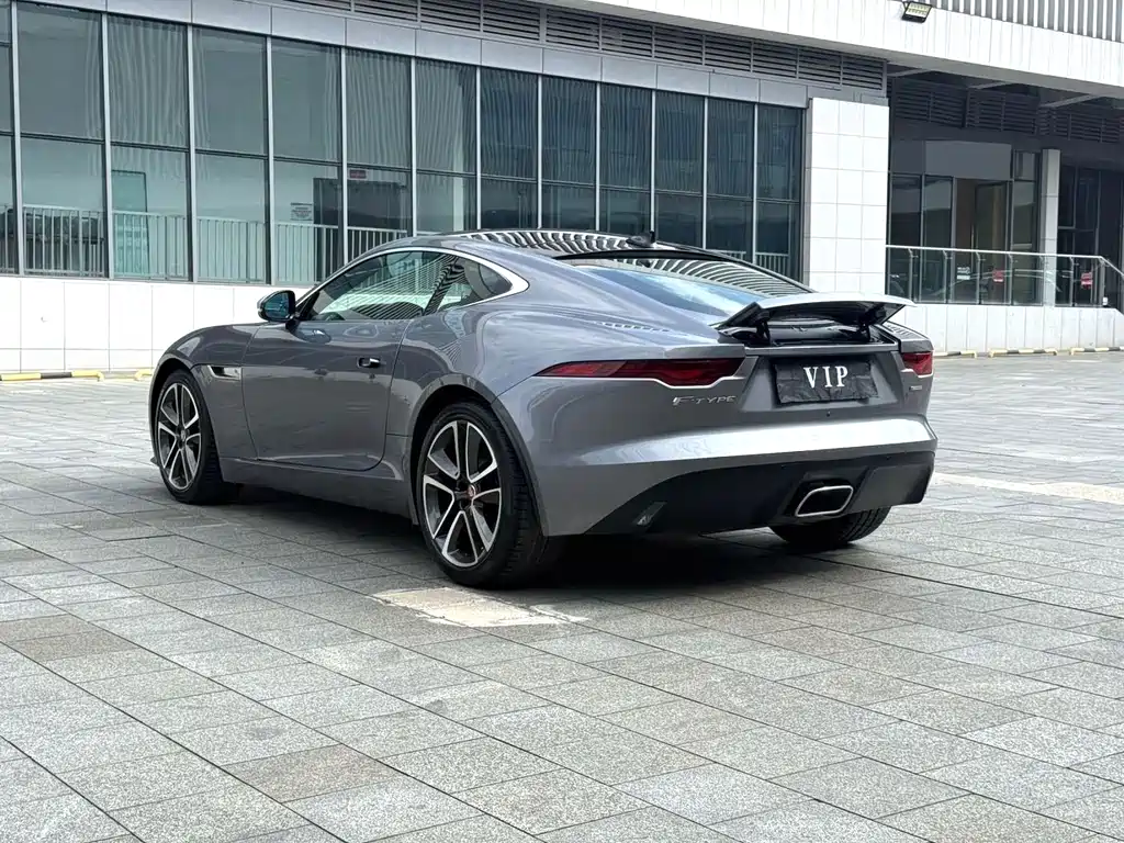 Jaguar F-TYPE — фото 11