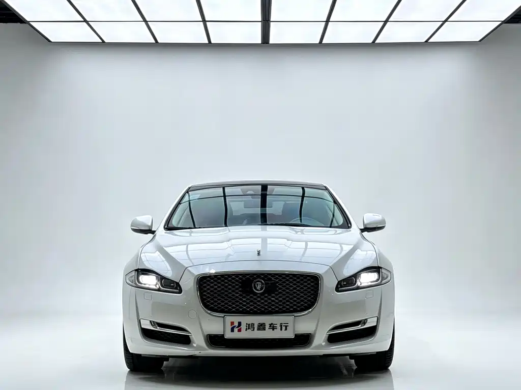 Jaguar XJ — фото 2