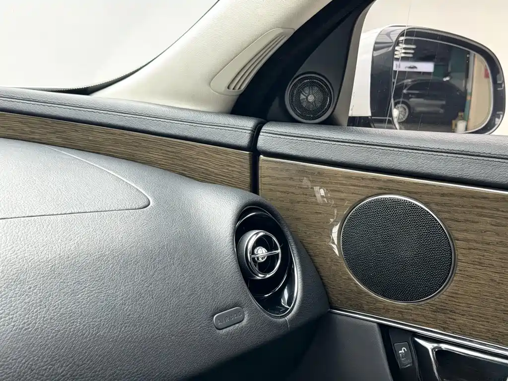Jaguar XJ — фото 13