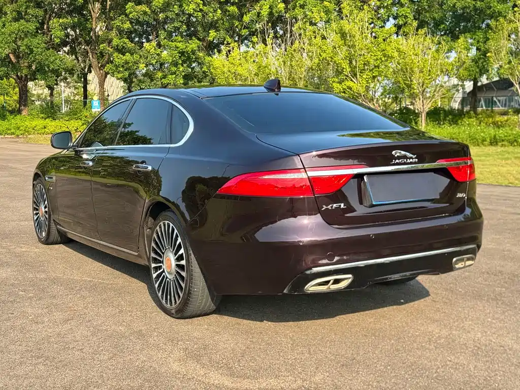 Jaguar XFL — фото 7