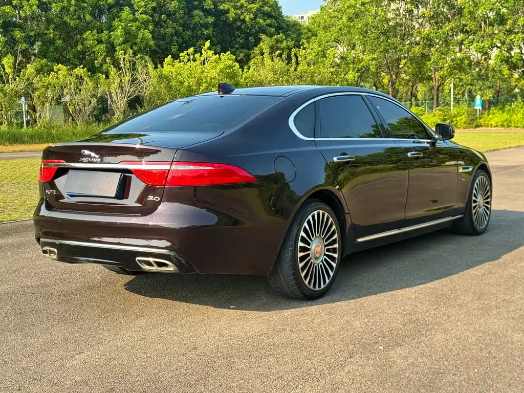 Jaguar XFL — фото 9