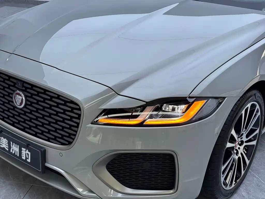 Jaguar XFL — фото 4