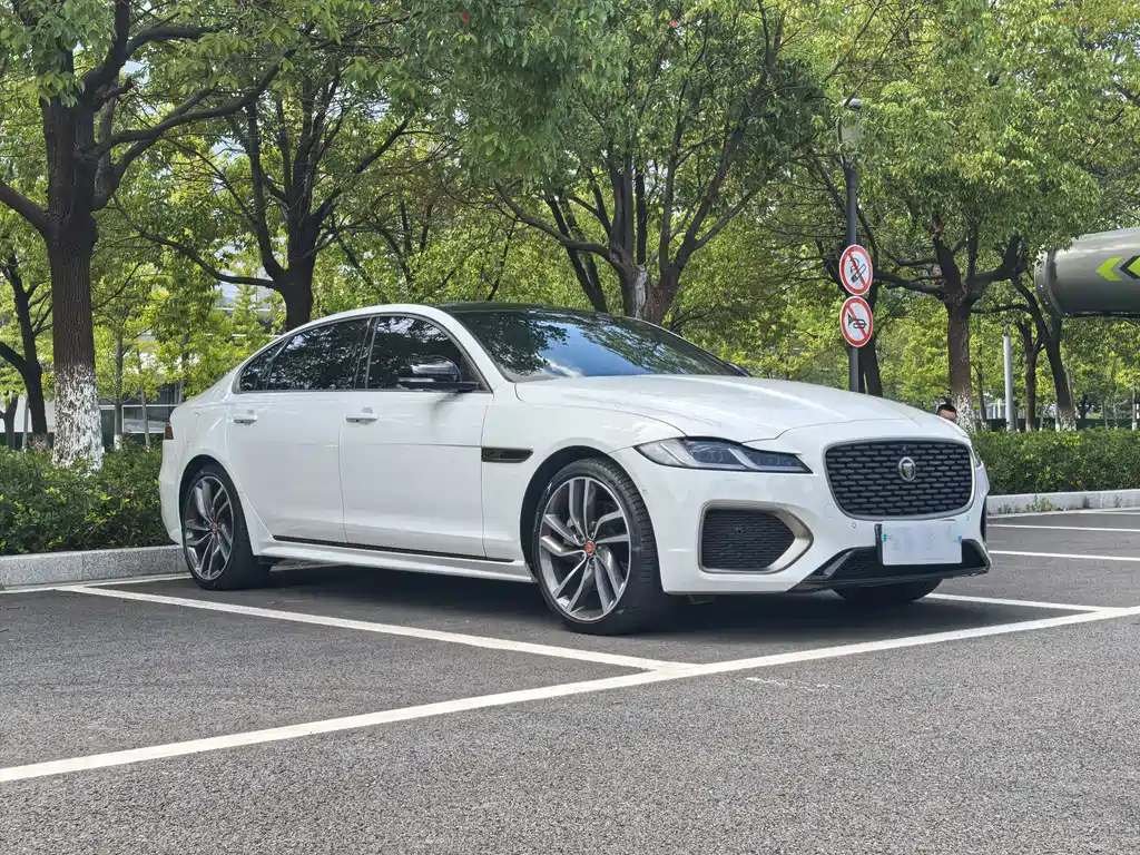 Jaguar XFL — фото 2