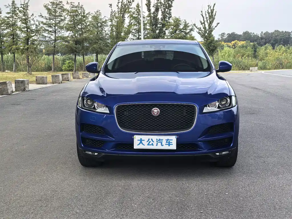 Jaguar F-PACE — фото 2
