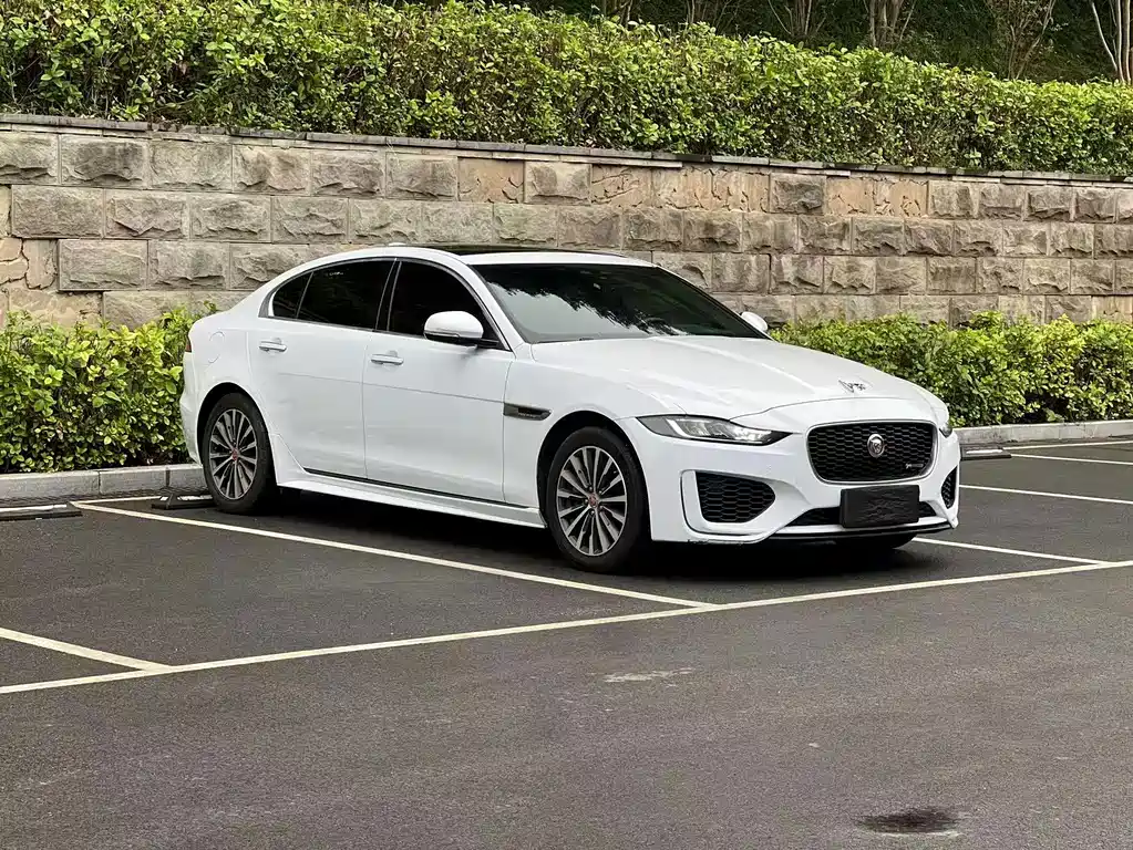 Jaguar XEL — фото 3