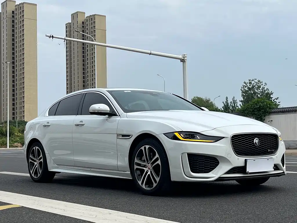 Jaguar XEL — фото 3