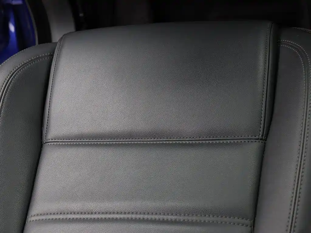 Jaguar E-PACE — фото 18