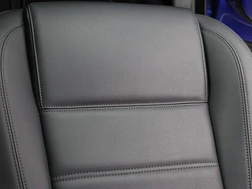 Jaguar E-PACE — фото 19