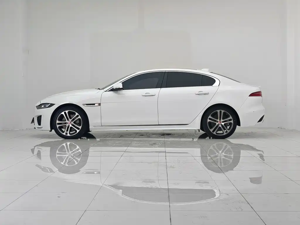 Jaguar XEL — фото 10