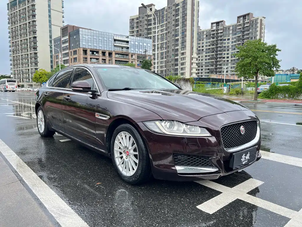 Jaguar XFL — фото 3