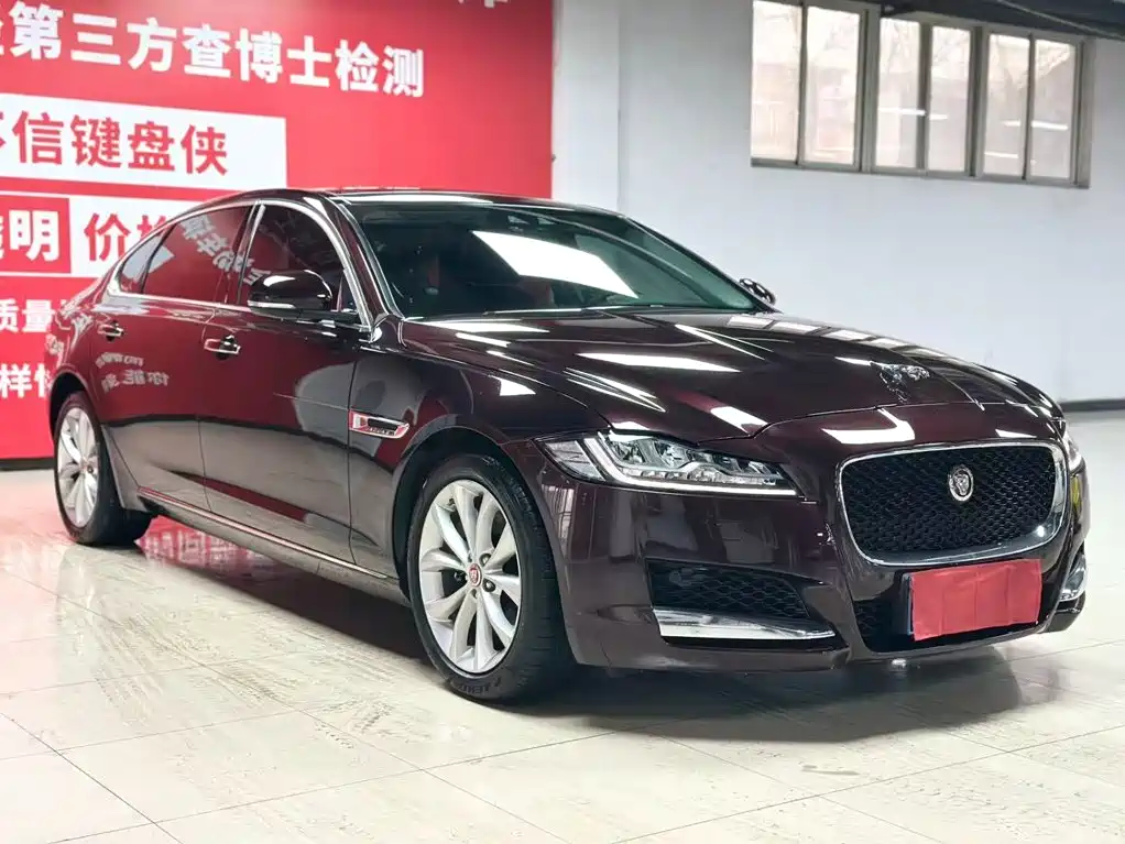 Jaguar XFL — фото 2