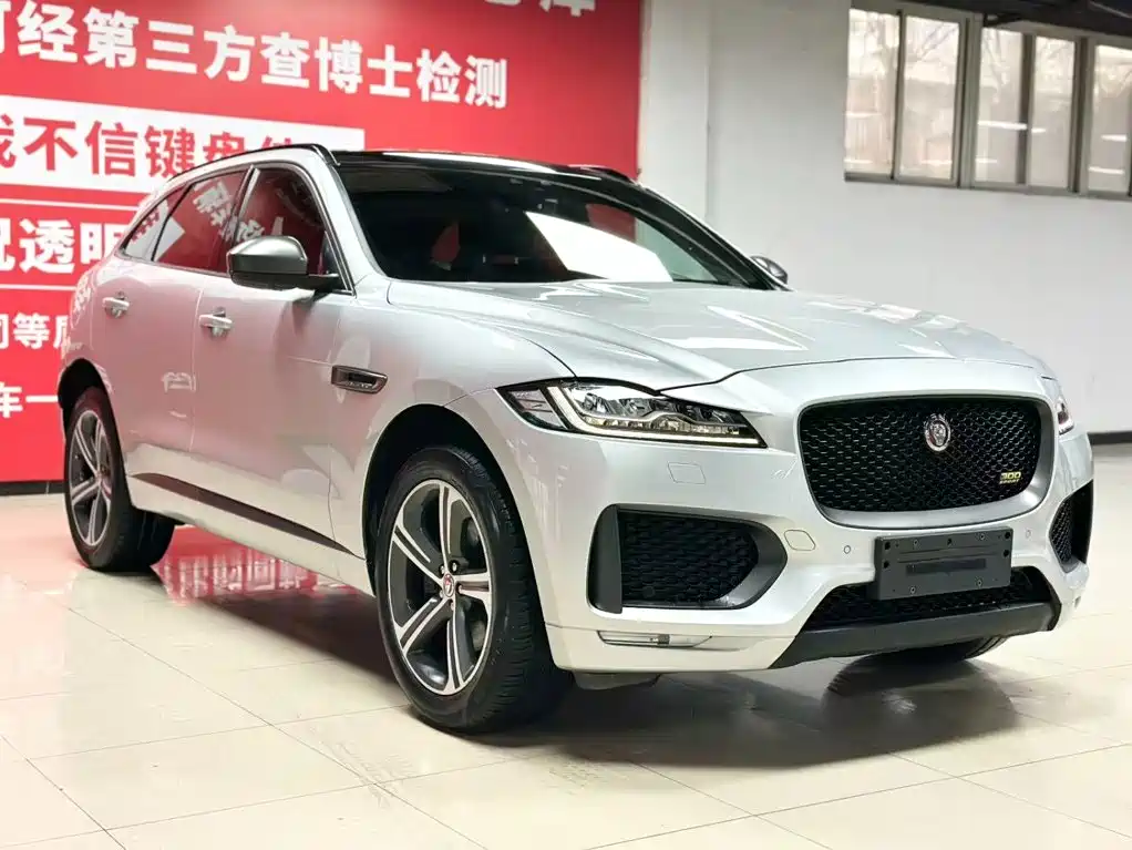 Jaguar F-PACE — фото 2