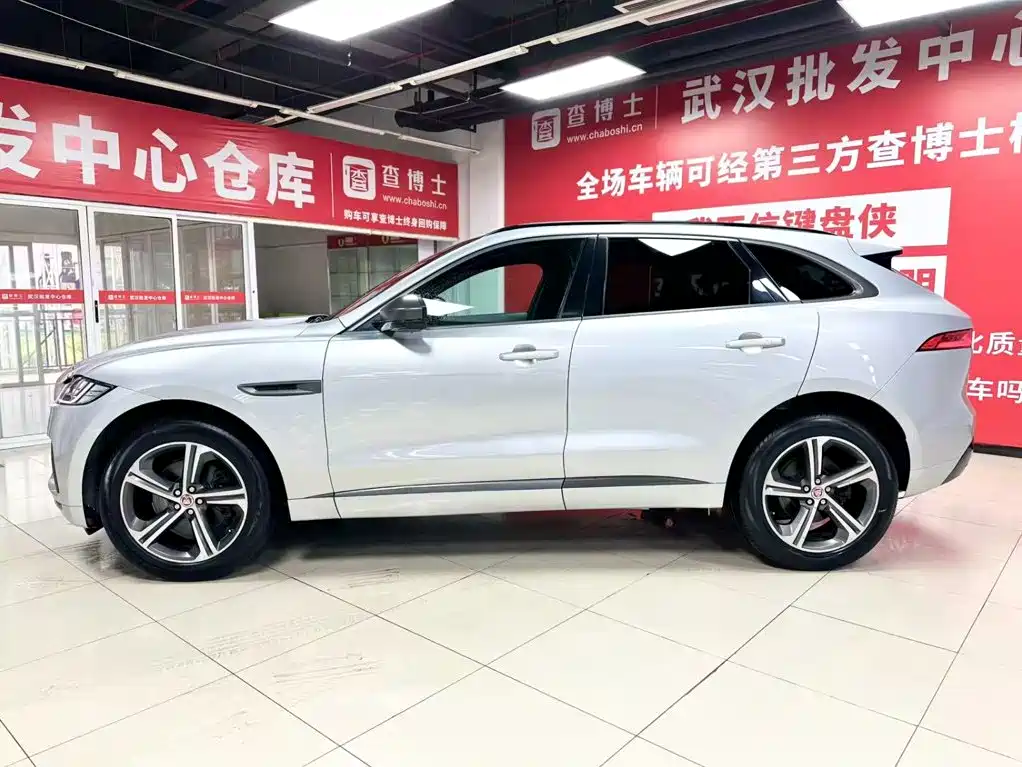 Jaguar F-PACE — фото 4