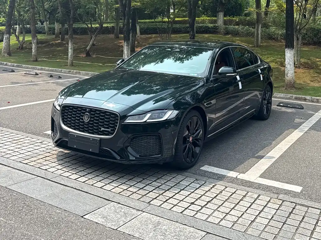 Jaguar XFL — фото 3