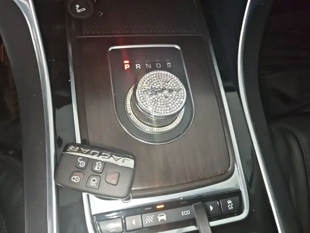 Jaguar XFL — фото 14