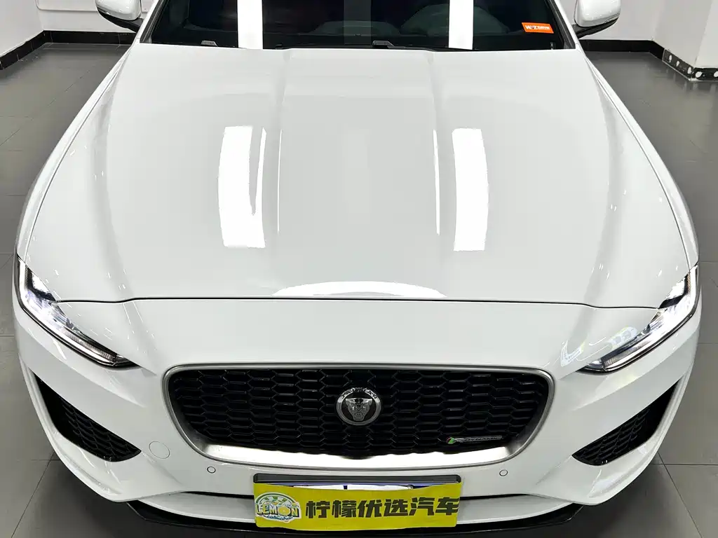 Jaguar XEL — фото 11