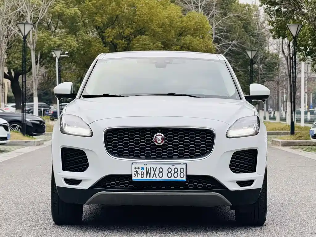 Jaguar E-PACE — фото 2