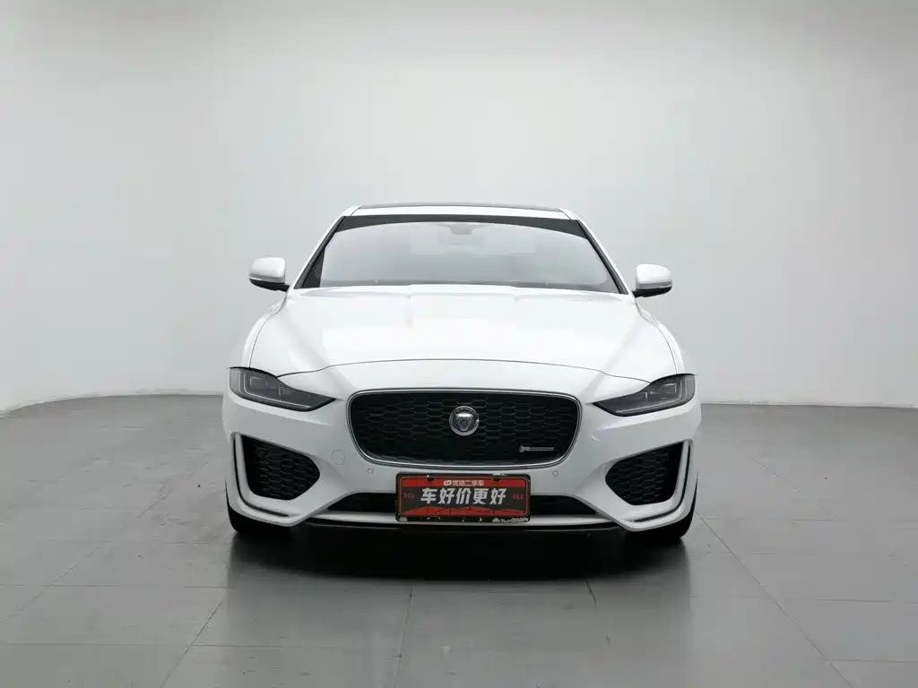 Jaguar XEL — фото 3