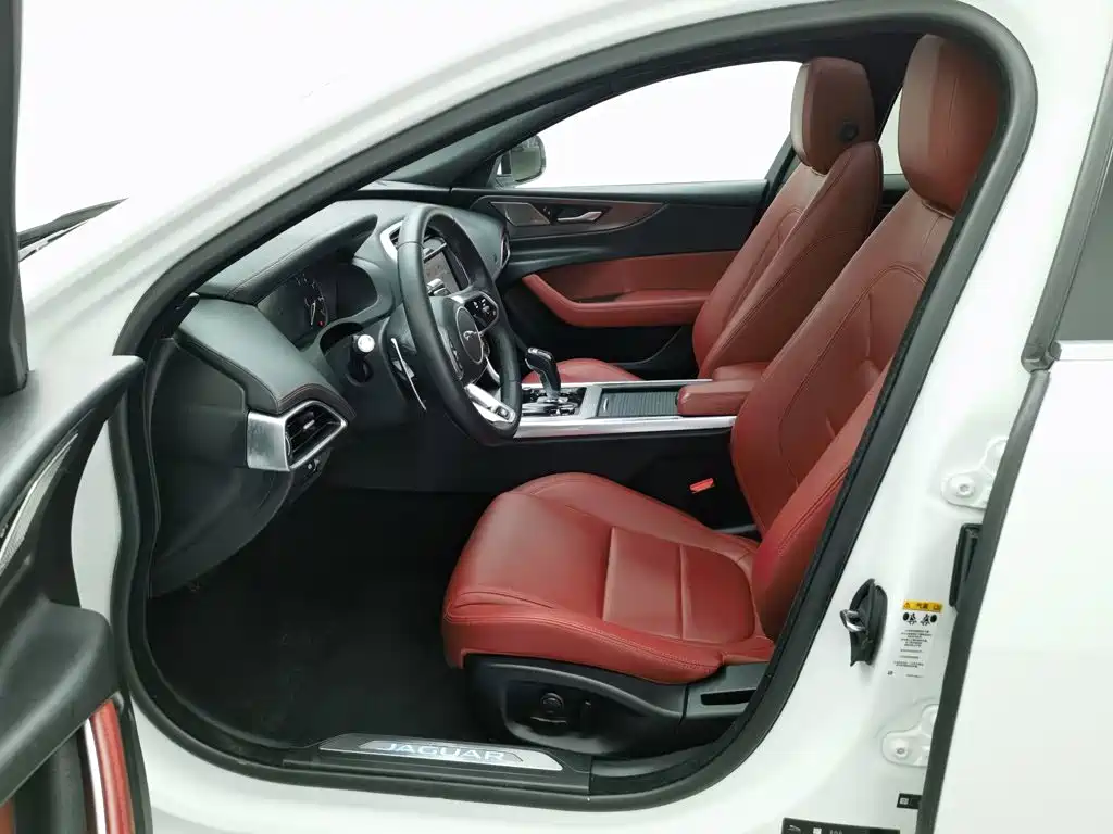 Jaguar XEL — фото 10