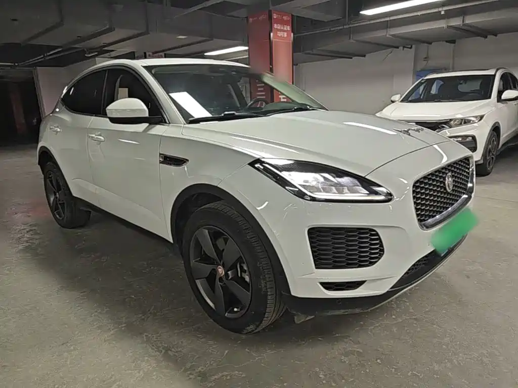 Jaguar E-PACE — фото 4