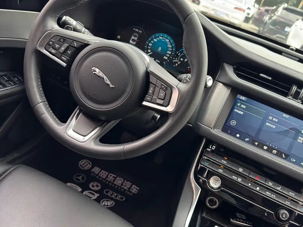 Jaguar XFL — фото 14