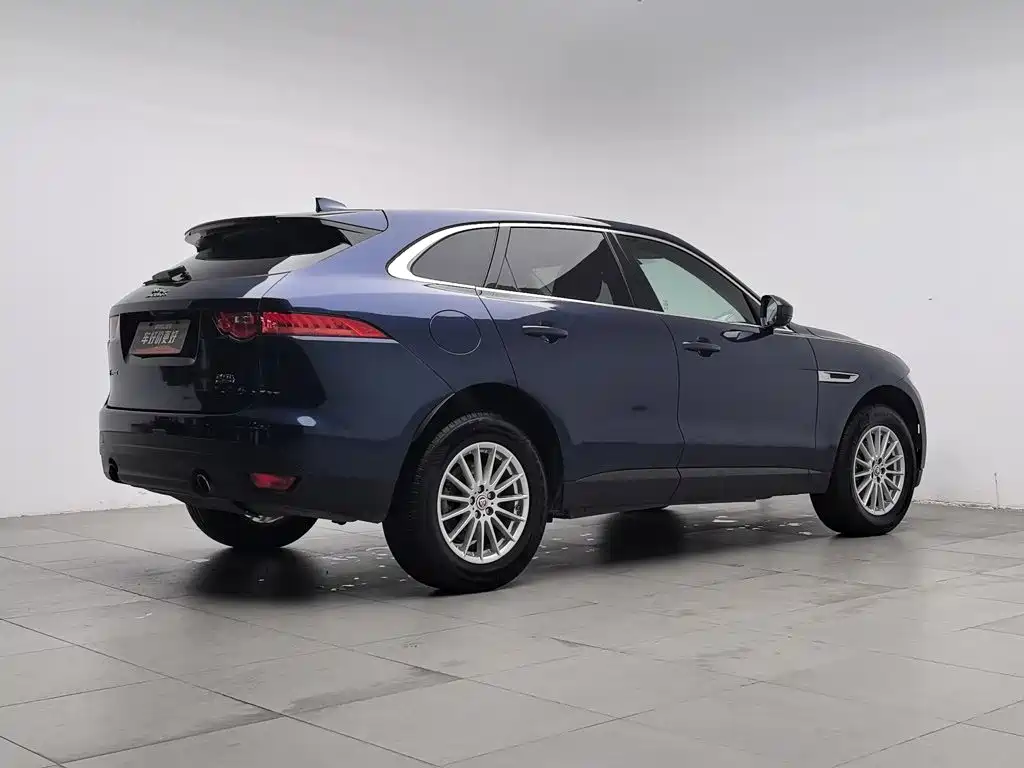 Jaguar F-PACE — фото 2