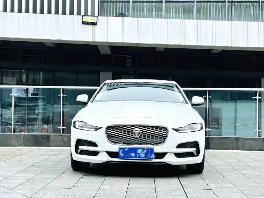Jaguar XEL — фото 2