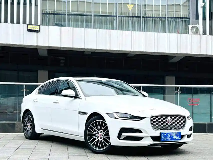 Jaguar XEL — фото 3