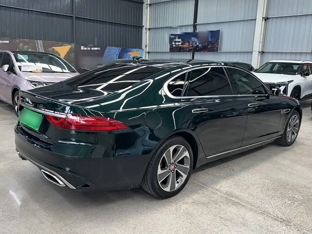 Jaguar XFL — фото 15