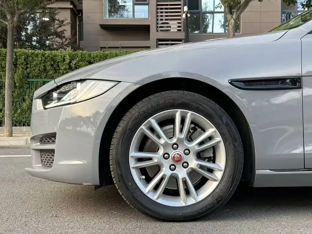 Jaguar XEL — фото 11