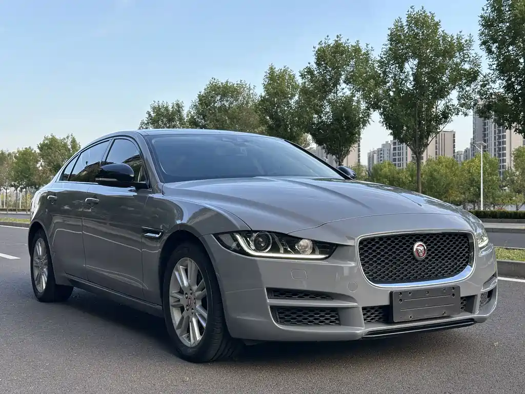 Jaguar XEL — фото 10