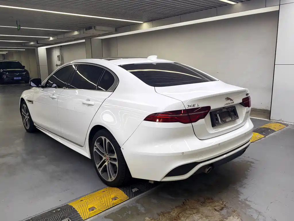 Jaguar XEL — фото 14