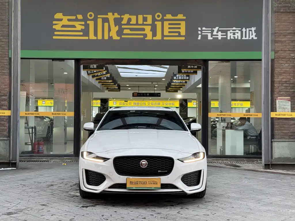 Jaguar XEL — фото 2