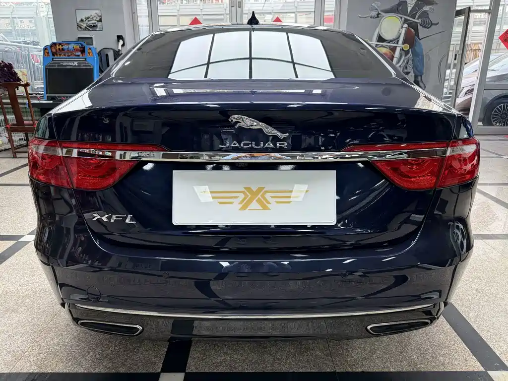 Jaguar XFL — фото 6