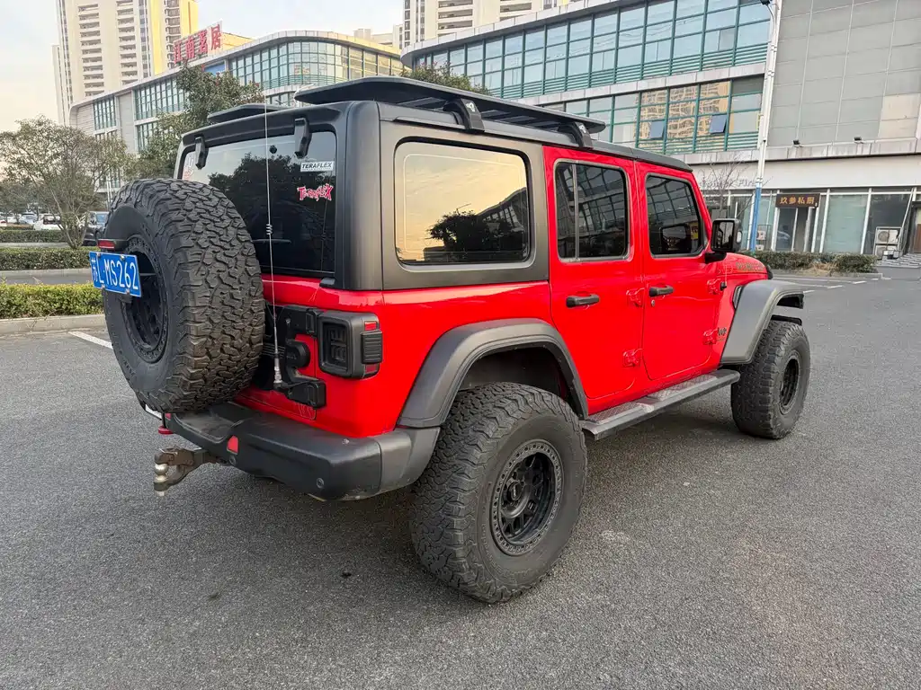 Jeep Wrangler — фото 6