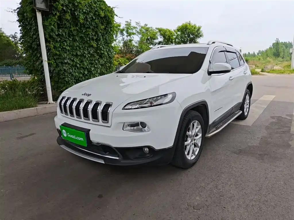 Jeep Cherokee — фото 2