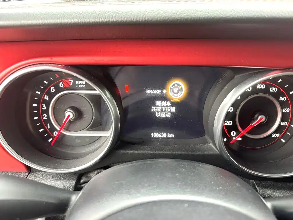 Jeep Wrangler — фото 13