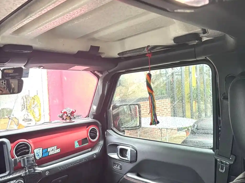 Jeep Wrangler — фото 14