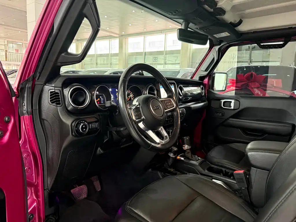 Jeep Wrangler — фото 5