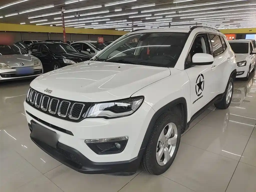 Jeep Compass — фото 2