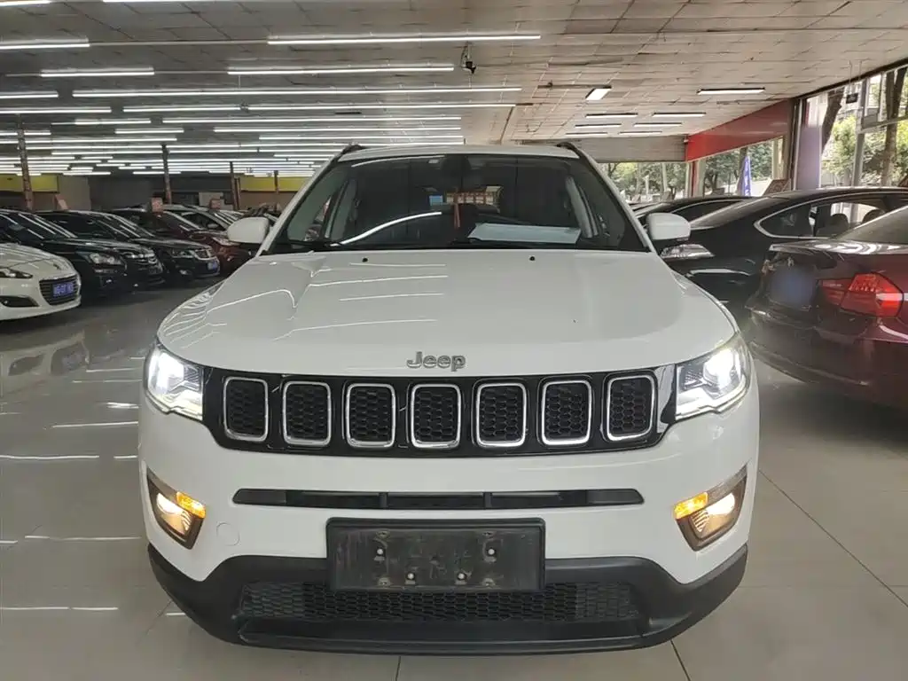 Jeep Compass — фото 3