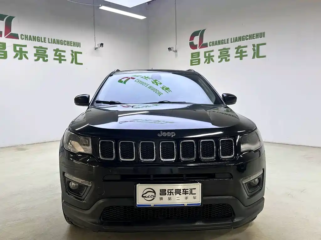 Jeep Compass — фото 2