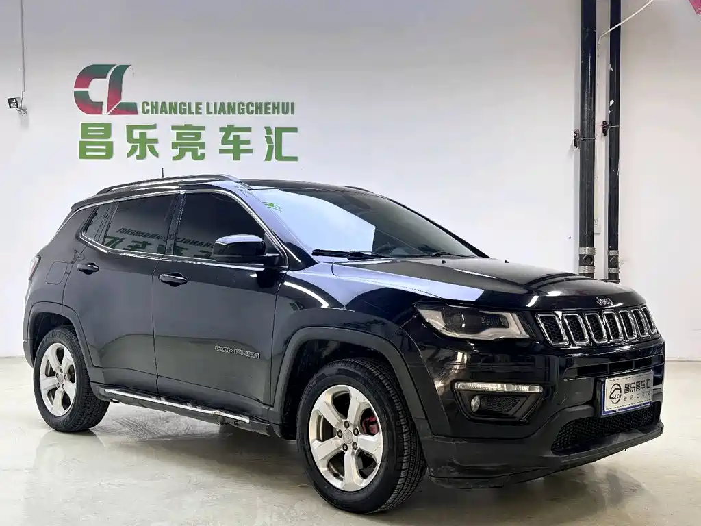 Jeep Compass — фото 3