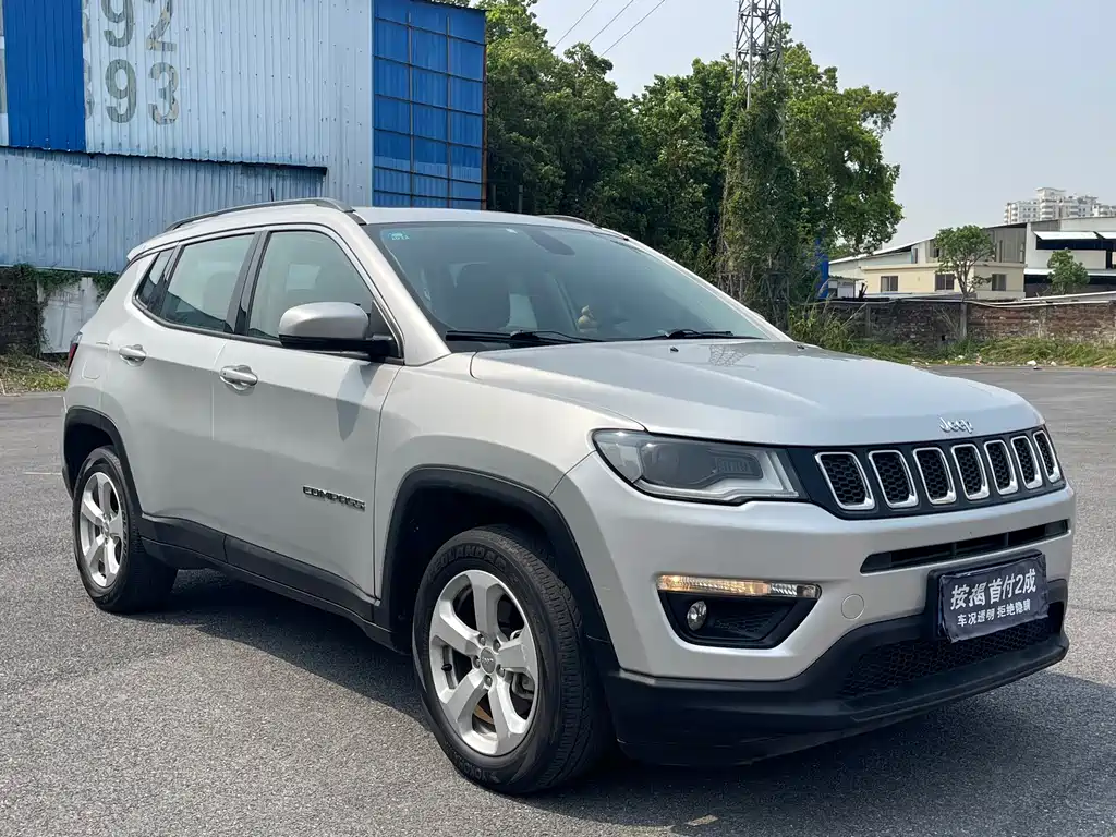 Jeep Compass — фото 3