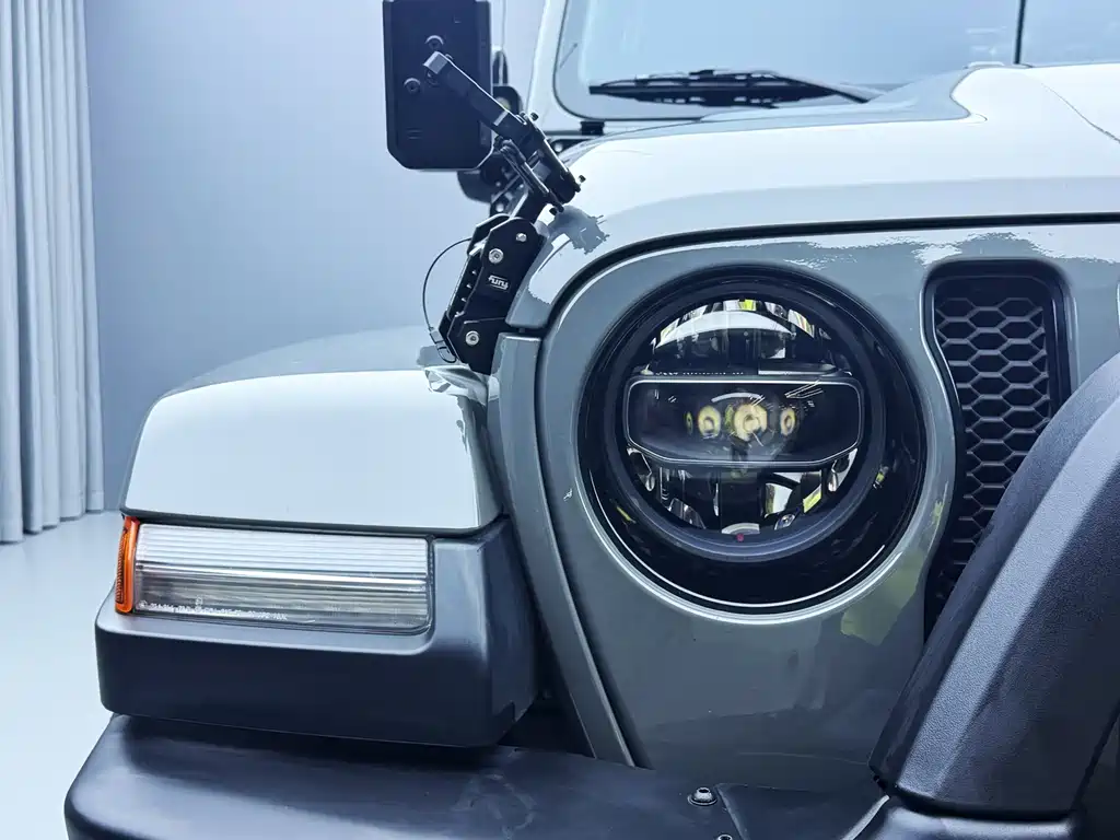 Jeep Wrangler — фото 3