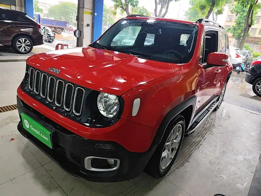 Jeep Renegade — фото 2