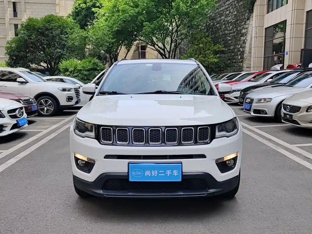 Jeep Compass — фото 2