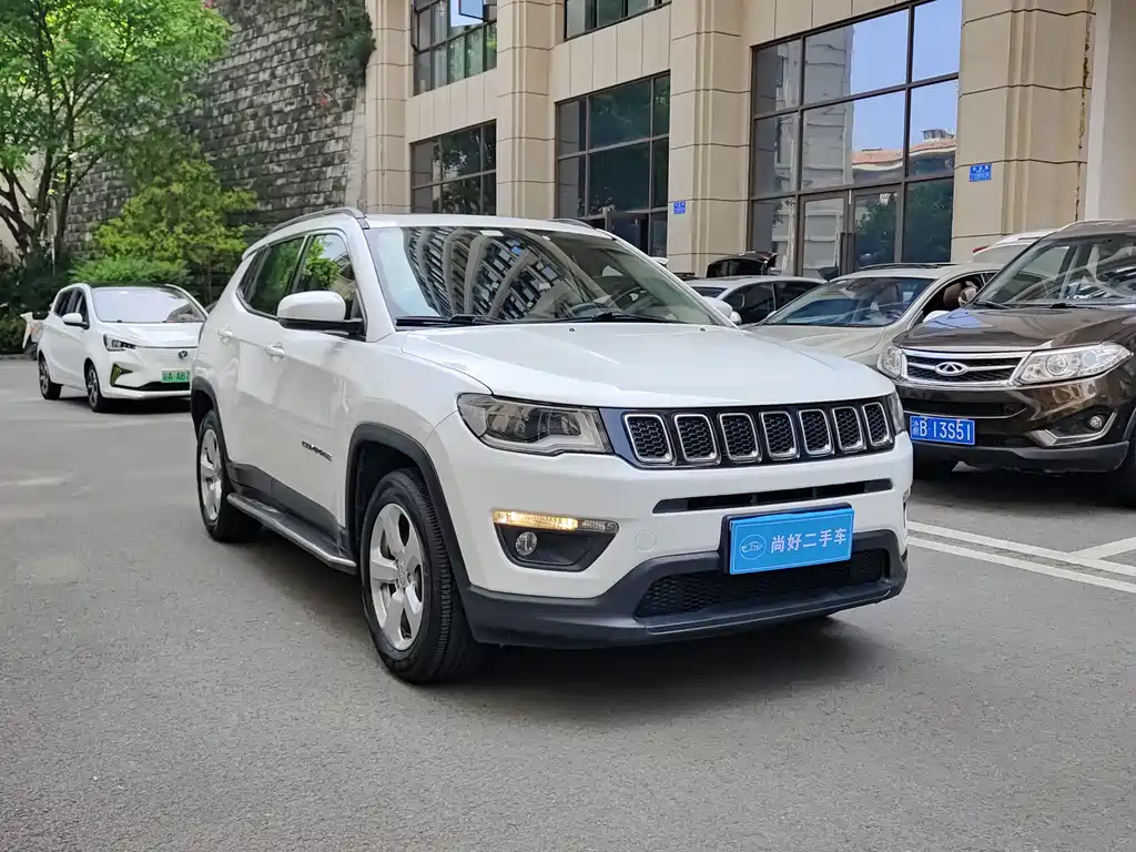 Jeep Compass — фото 3
