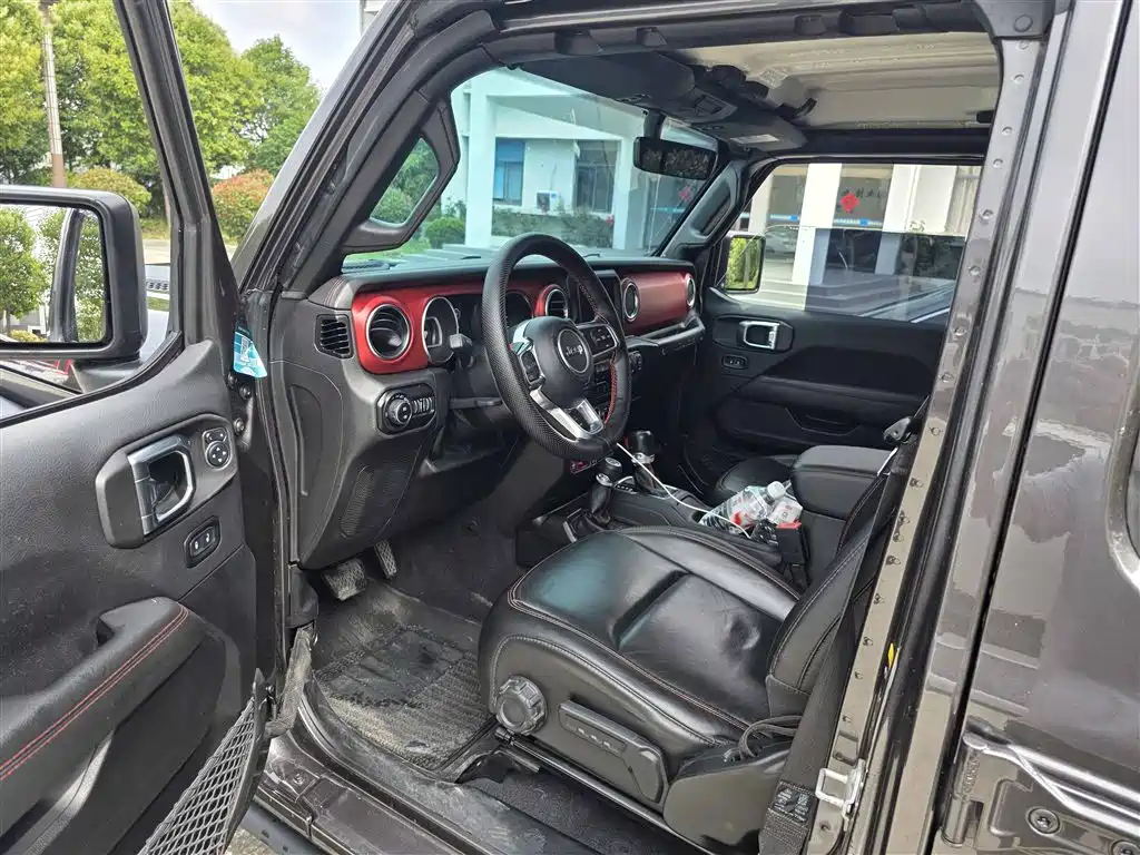 Jeep Wrangler — фото 3