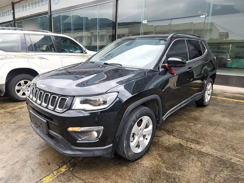 Jeep Compass — фото 2